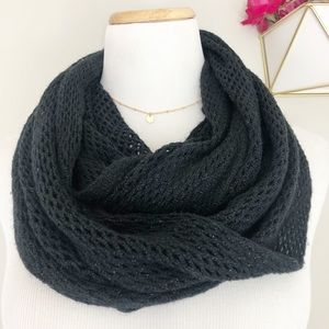 ❤️ Steve Madden Black Shimmer Wrap Scarf